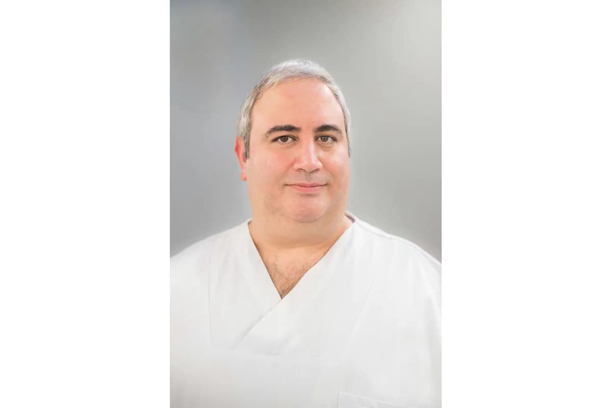 الدكتور كنان ارنوك