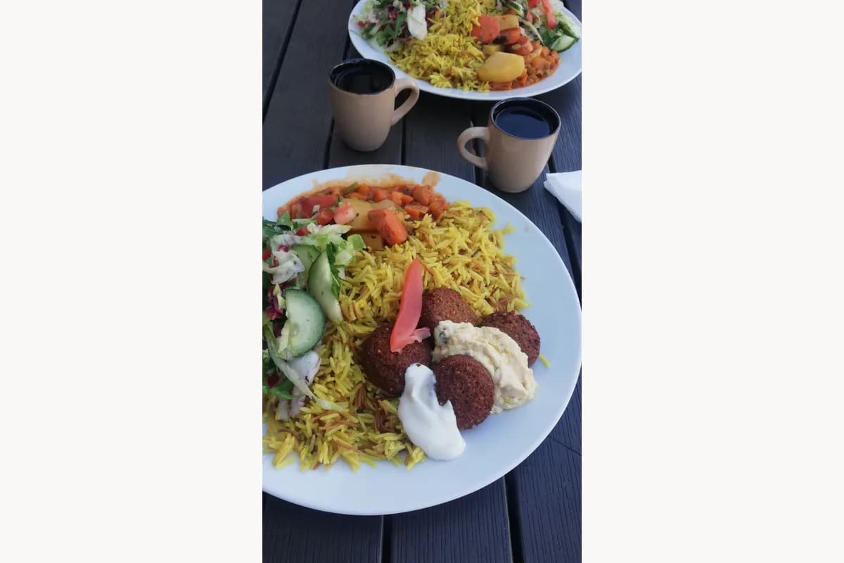 فاطمة والأقزام التسعة