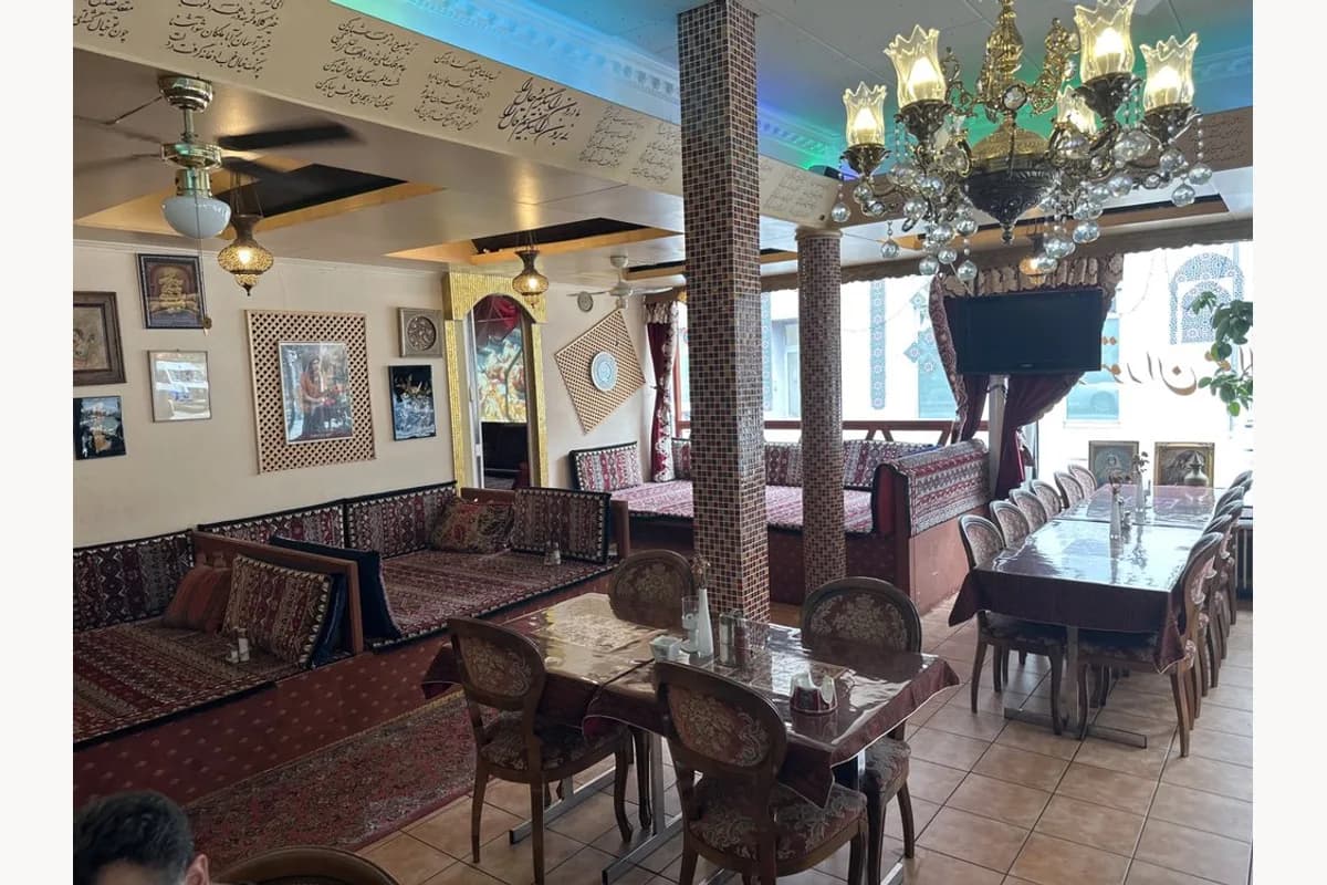 Qasr Restaurant 2