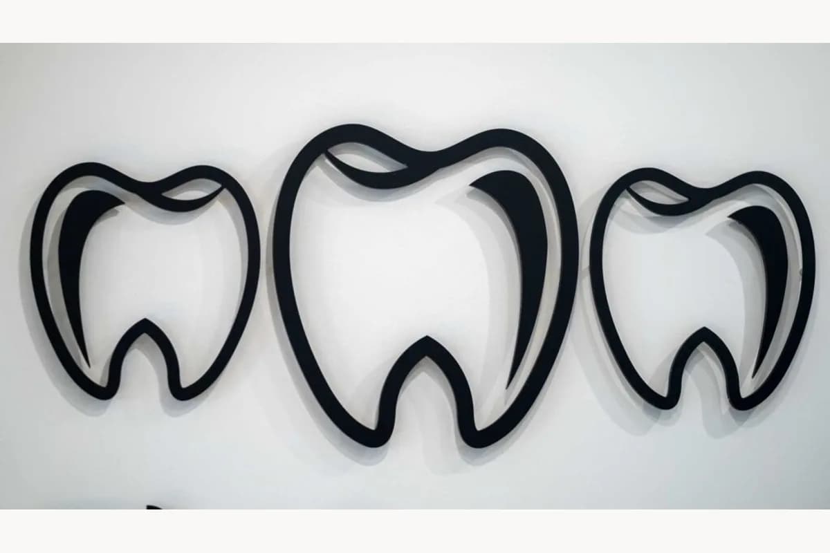 عيادة ابتسامة لطب الأسنان 2