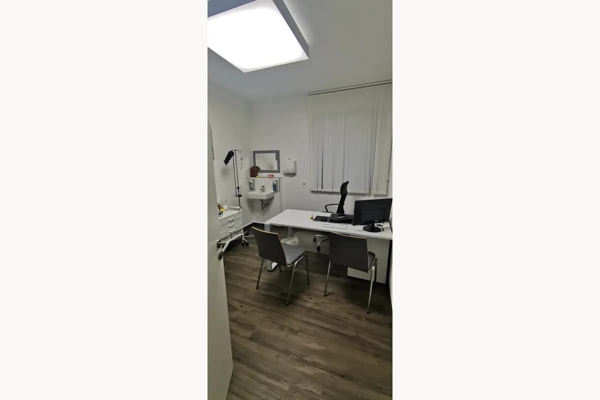 عيادة مازن خضر لطب الأسرة 2