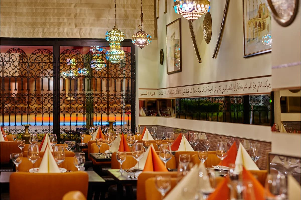 مطعم فينيقيا 2