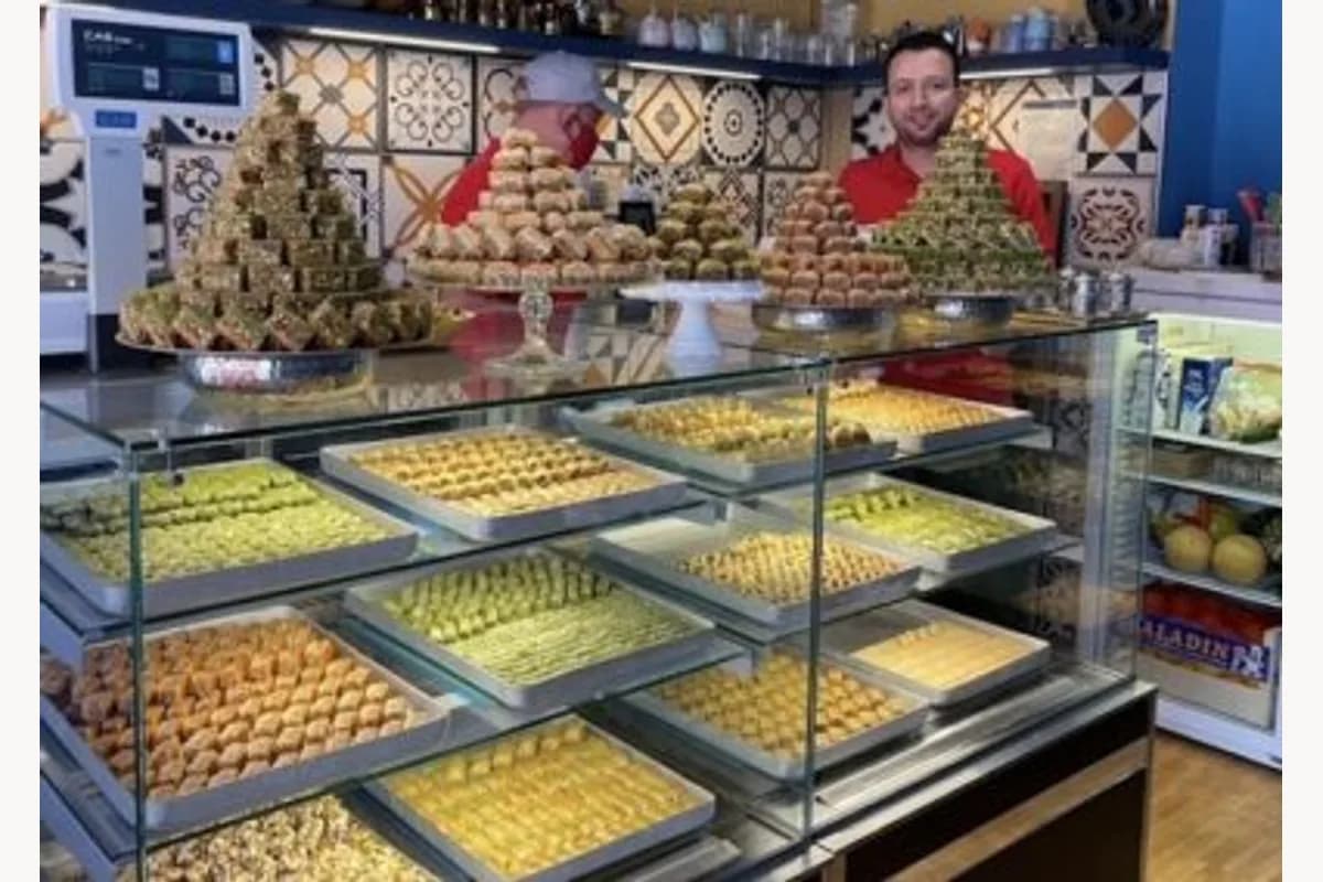 بيت فلافل وبقلاوة مورغن لاند 2